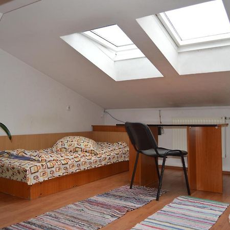Kollege Hostel Клуж-Напока Екстериор снимка