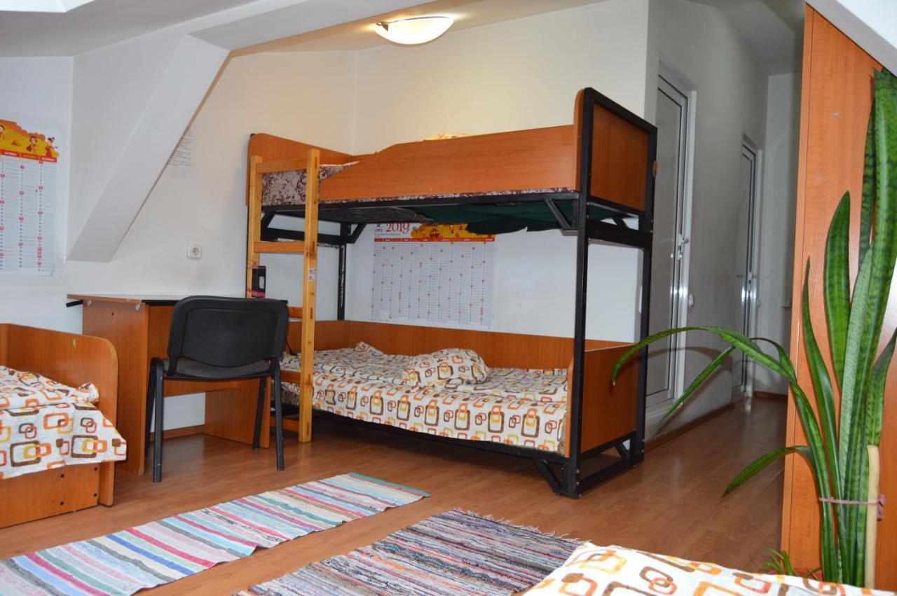Kollege Hostel Клуж-Напока Екстериор снимка