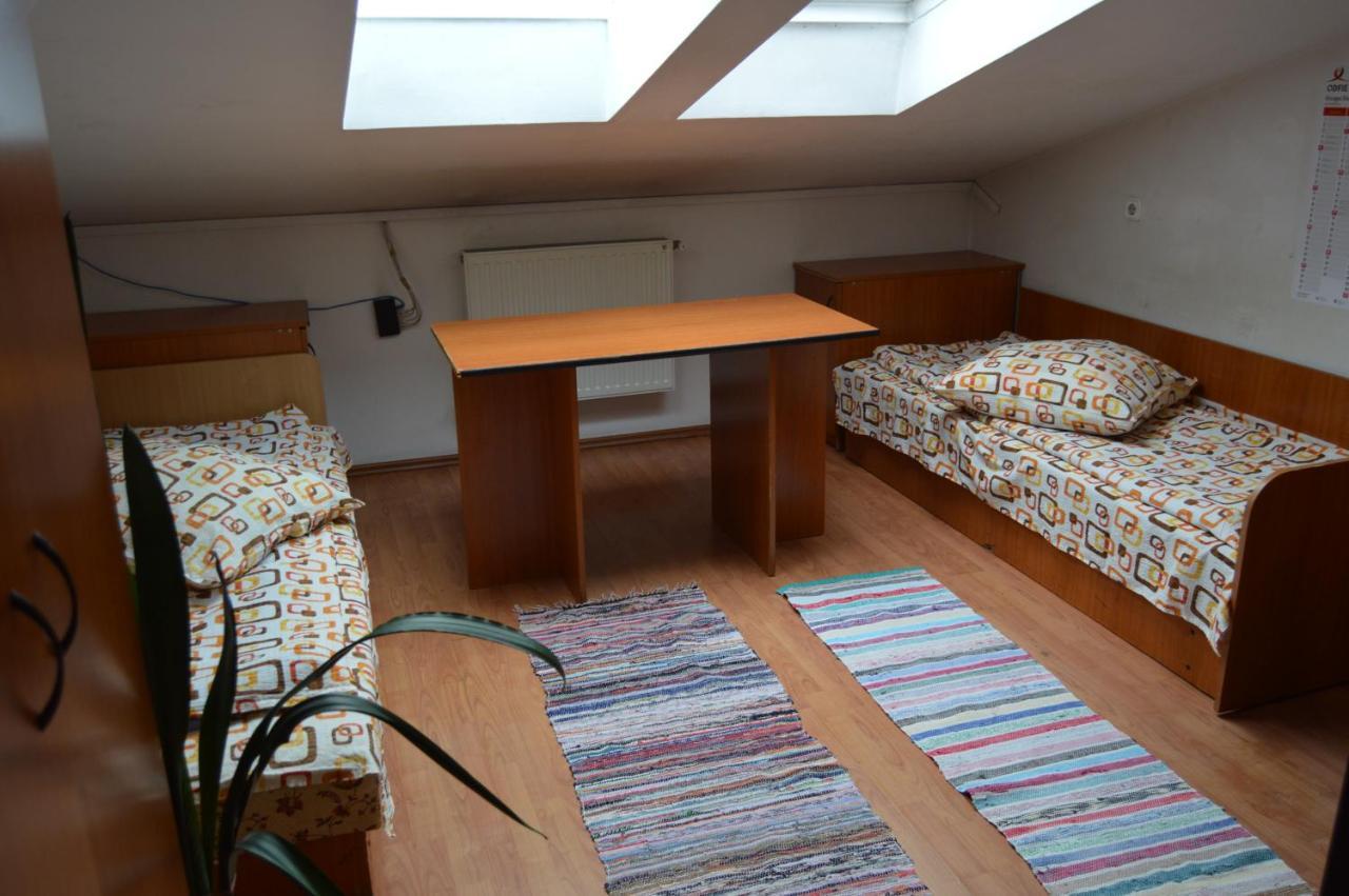 Kollege Hostel Клуж-Напока Екстериор снимка